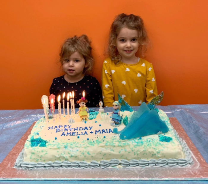 AMELIA & MAIA